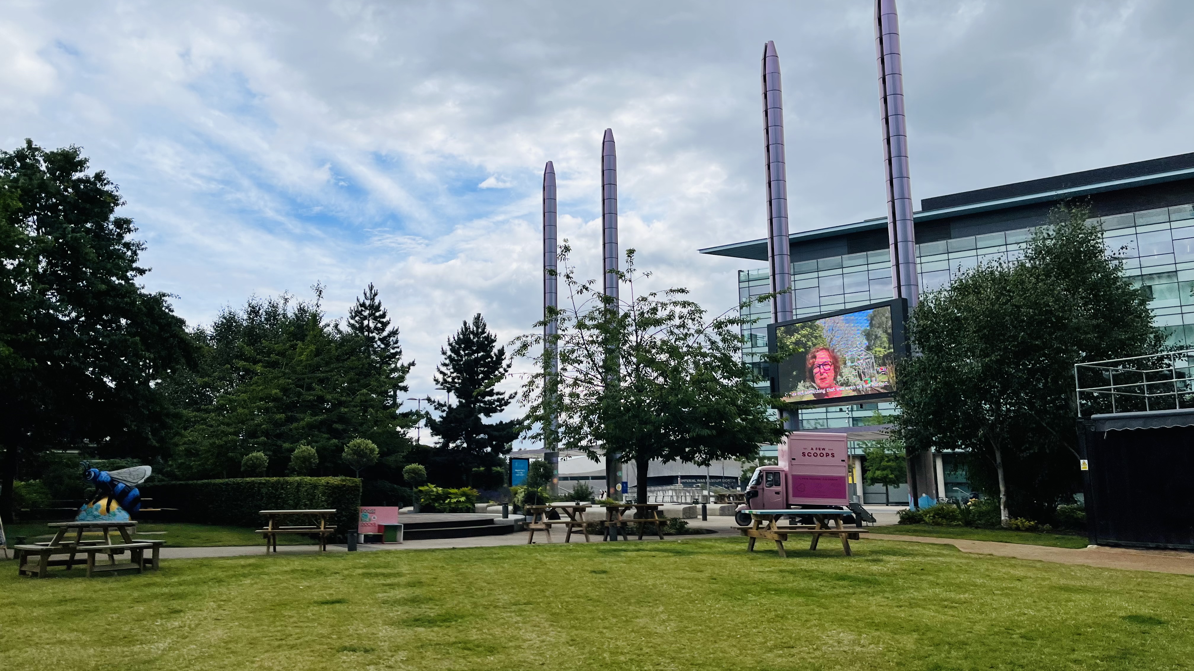 A Place for Sunny Chit-Chats